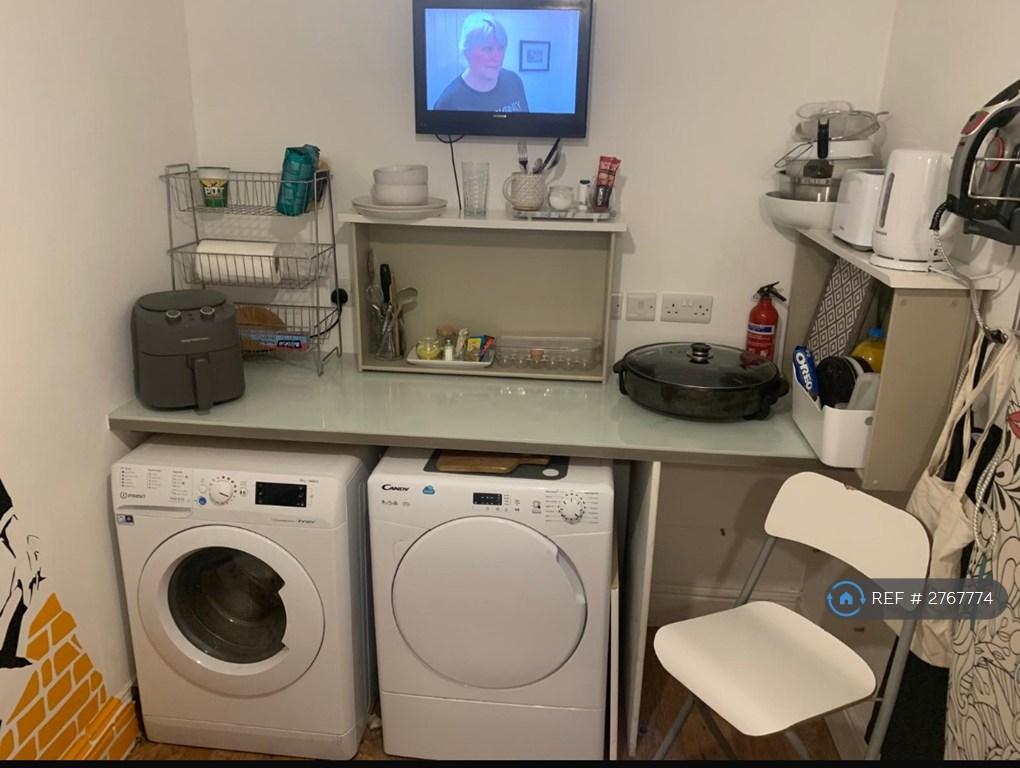 Utility/Kitchenette (Upstairs)