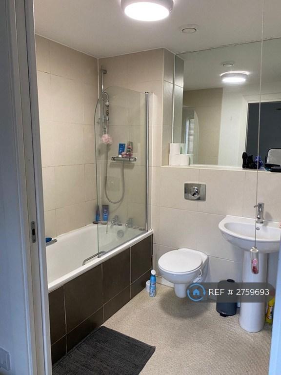 Main Bathroom/Ensuite To Bedroom 1
