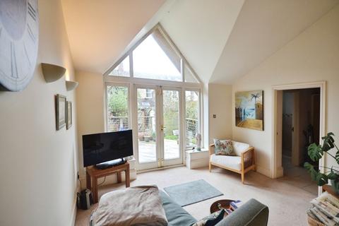 4 bedroom terraced house for sale, Kimberley Road, Penylan, Cardiff