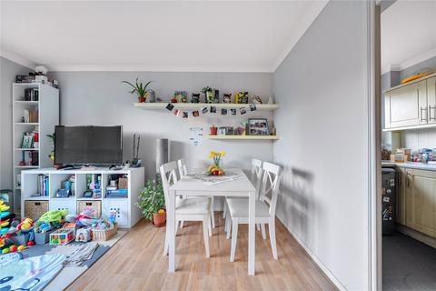 2 bedroom flat for sale, Berrylands, Surbiton KT5