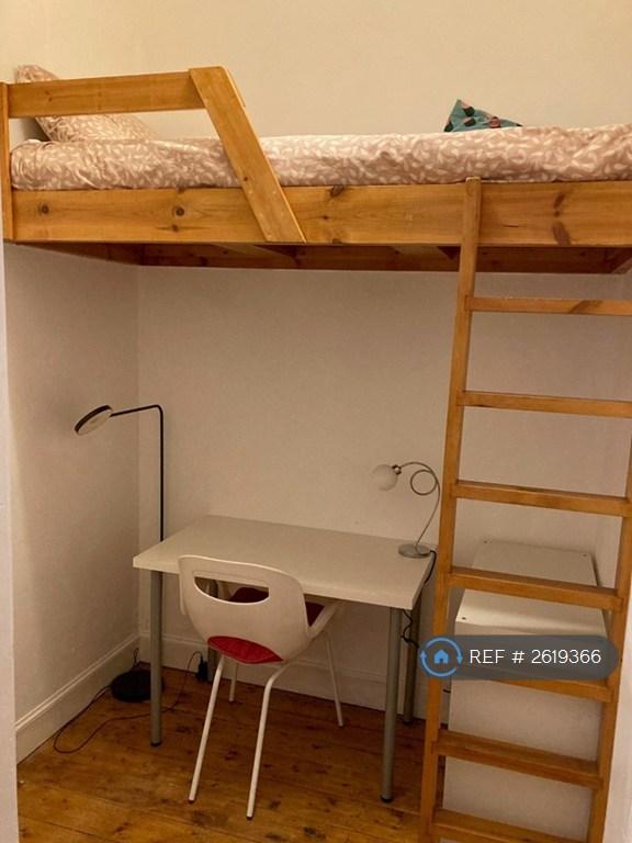 Box Room With Desk And Bunk Bed