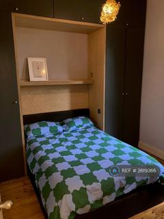 2 bedroom flat to rent, Comiston Gardens, Edinburgh, EH10