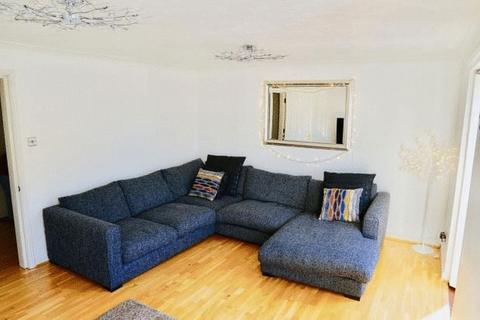 undefined, Grasholm Way, Langley SL3