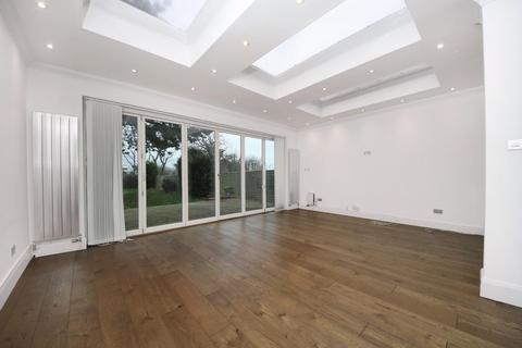 5 bedroom semi-detached house for sale, Tring Avenue - Ealing Common