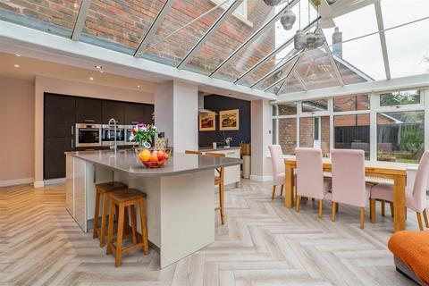 4 bedroom detached house for sale, Loxwood Close, Walton-Le-Dale, Preston