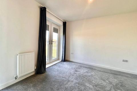 3 bedroom semi-detached house to rent, Furlong Way, Greater Manchester, Salford, M6