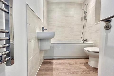 3 bedroom semi-detached house to rent, Furlong Way, Greater Manchester, Salford, M6