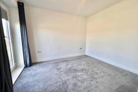 3 bedroom semi-detached house to rent, Furlong Way, Greater Manchester, Salford, M6