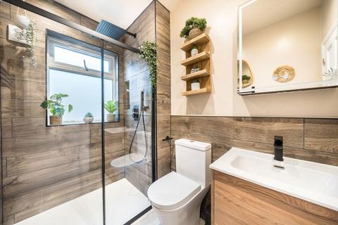undefined, Piper Road, Kingston Upon Thames KT1