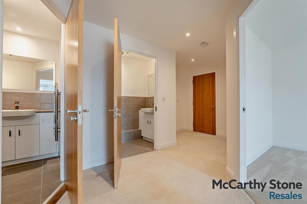8676863-interior04-800.jpg