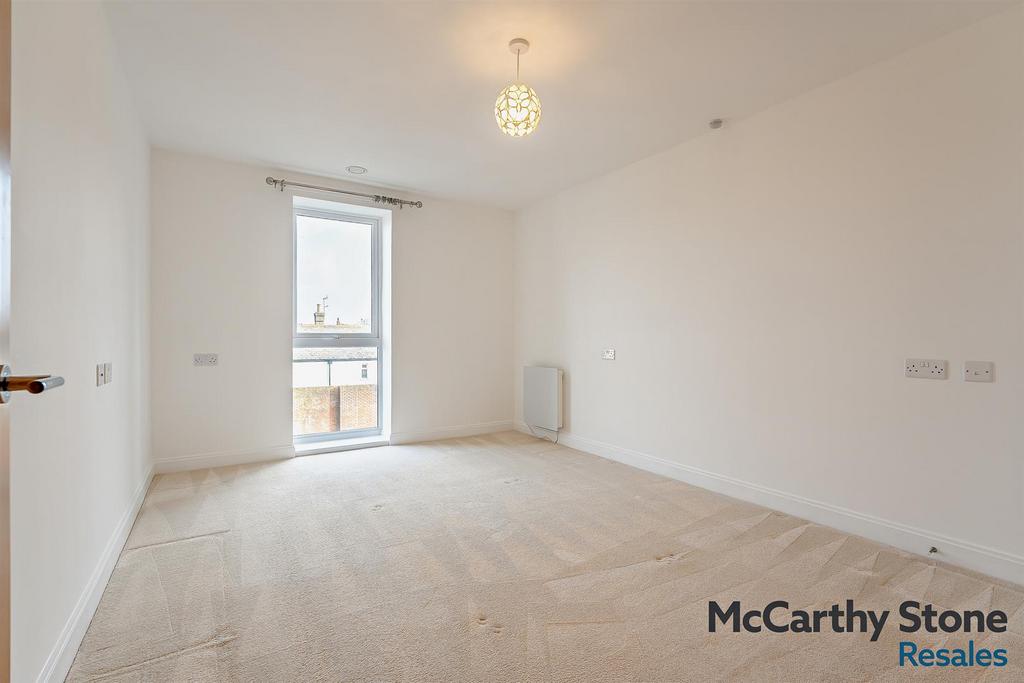 8676863-interior02-800.jpg