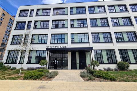 2 bedroom apartment for sale, Carnation Gardens, Hayes, Greater London, UB3