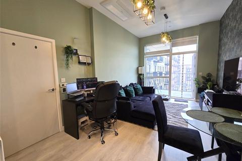 2 bedroom apartment for sale, Carnation Gardens, Hayes, Greater London, UB3