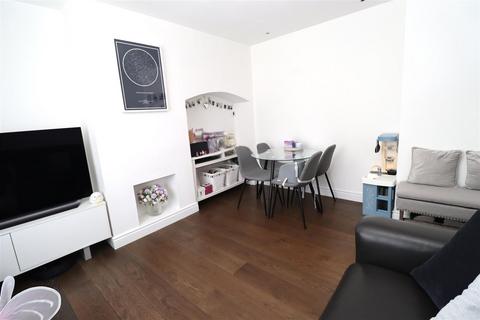 3 bedroom terraced house for sale, Abbots Road, Edgware, HA8