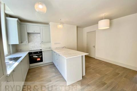 3 bedroom terraced house to rent, Mill Fold Road, Middleton, Manchester, Greater Manchester, M24
