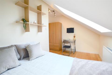 undefined, £145pppw Warwick Street, Heaton, NE6