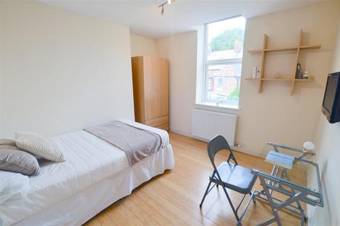 undefined, £145pppw Warwick Street, Heaton, NE6