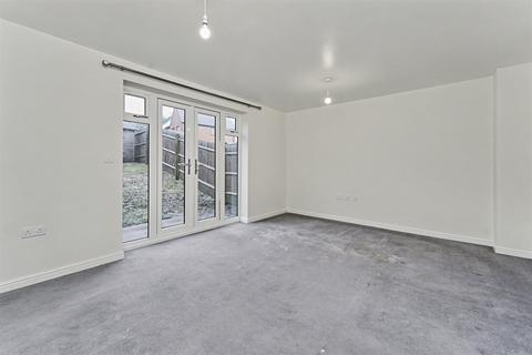 4 bedroom terraced house to rent, Ketley, Telford TF1