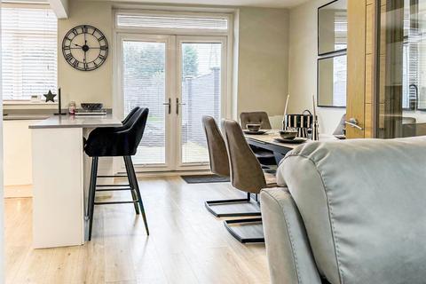 3 bedroom terraced house for sale, Lentons Lane, Aldermans Green, Coventry * BEAUTIFUL THROUGHOUT *