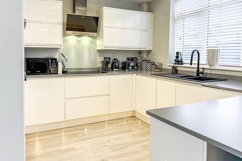 3 bedroom terraced house for sale, Lentons Lane, Aldermans Green, Coventry * BEAUTIFUL THROUGHOUT *