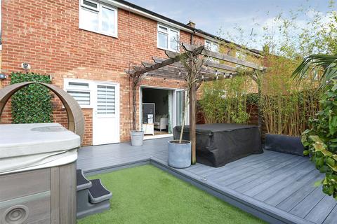 undefined, Malmstone Avenue, Merstham, Redhill, Surrey, RH1