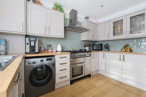 undefined, Malmstone Avenue, Merstham, Redhill, Surrey, RH1