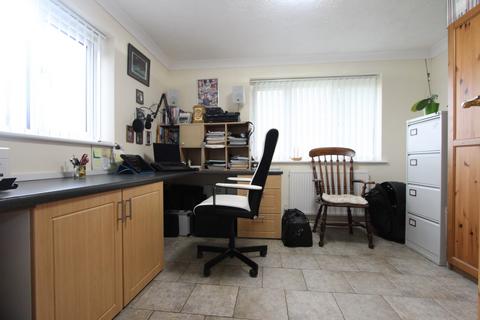 4 bedroom detached bungalow for sale, Ellens Road, Deal, CT14