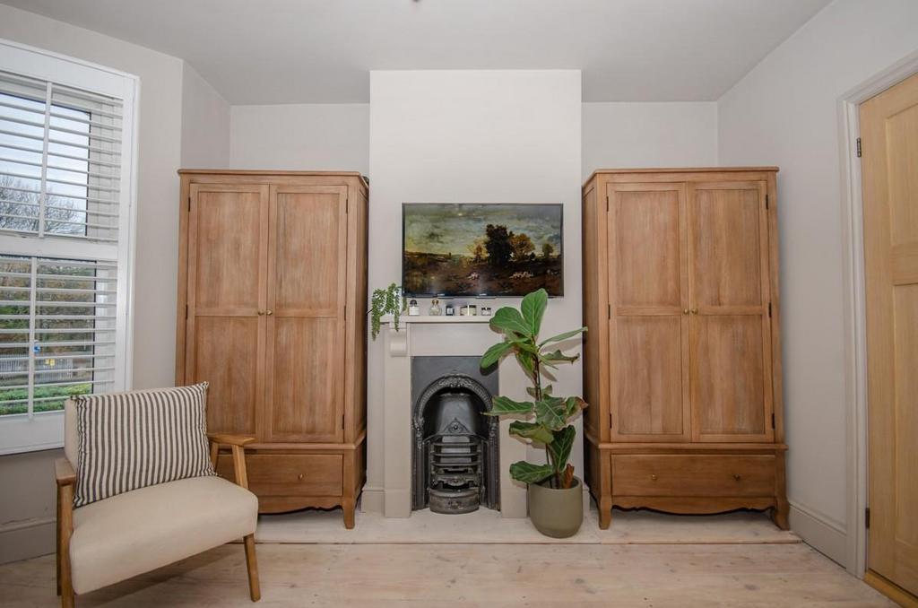 Bedroom one pic 3.jpg