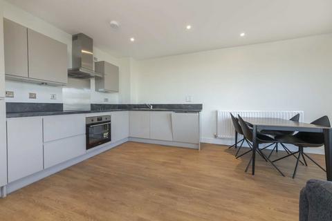 2 bedroom flat to rent, Union Way, London NW10