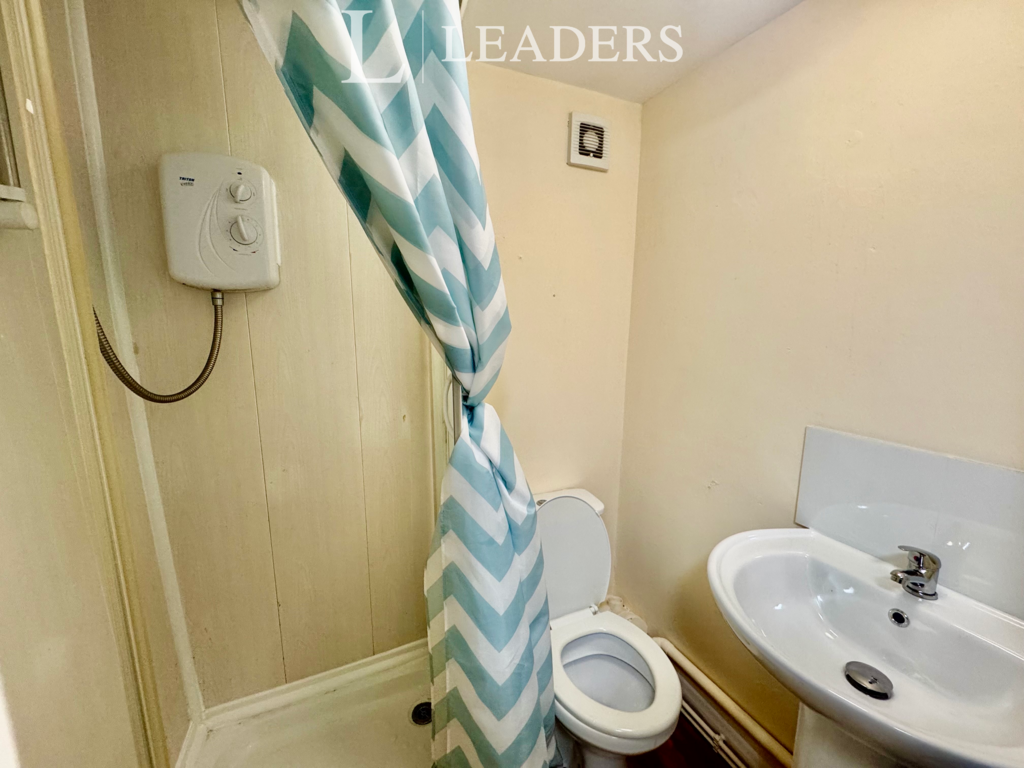 F2 bathroom