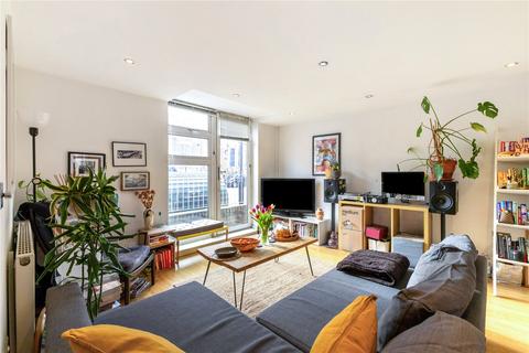1 bedroom flat for sale, Sandringham Road, London, E8
