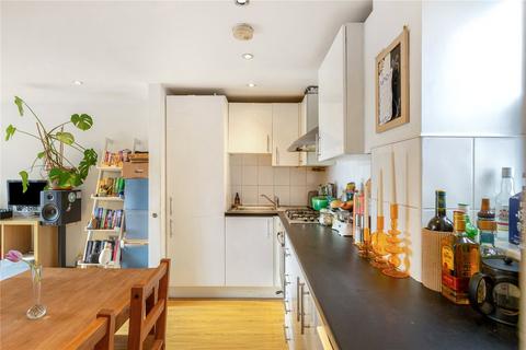 1 bedroom flat for sale, Sandringham Road, London, E8