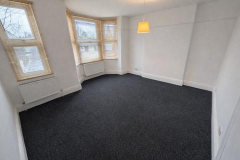 2 bedroom duplex to rent, Nuthall Road, Nottingham NG8