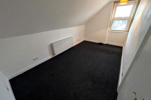 2 bedroom duplex to rent, Nuthall Road, Nottingham NG8