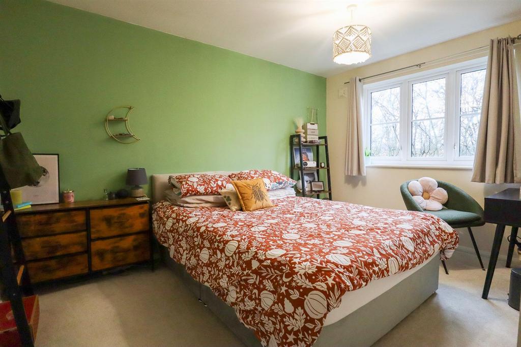 Bedroom 1.jpg