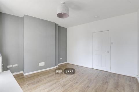 2 bedroom terraced house to rent, Nottingham NG7