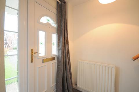 4 bedroom detached house to rent, Bakewell Drive, Stone