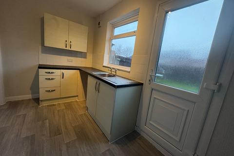 2 bedroom semi-detached house to rent, Deepdale Grove, Southcoates Lane, Hull, East Yorkshire, HU9