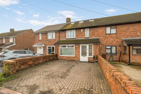 3 bedroom terraced house for sale, Fremantle Road, Buckinghamshire HP21