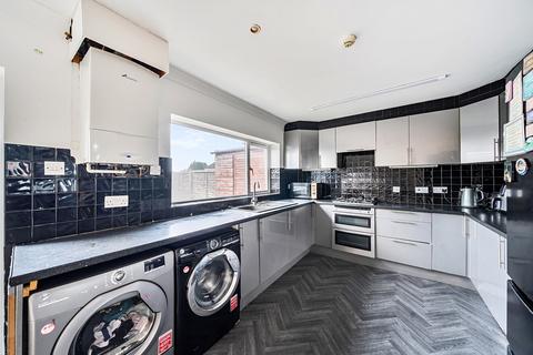 3 bedroom terraced house for sale, Fremantle Road, Buckinghamshire HP21