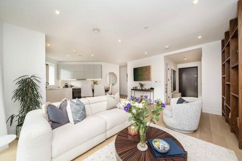 2 bedroom flat for sale, Capital Interchange Way, Brentford TW8