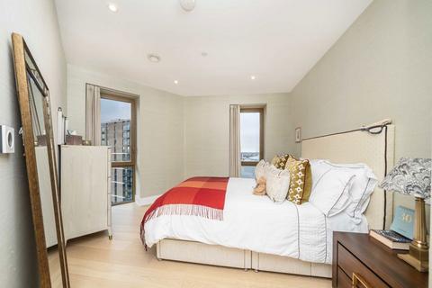 2 bedroom flat for sale, Capital Interchange Way, Brentford TW8
