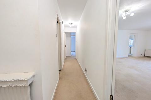 2 bedroom flat to rent, Lemington House HA8