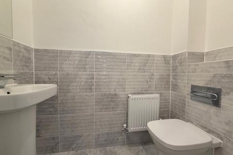 3 bedroom semi-detached house to rent, Victoria Drive, Glebe Farm
