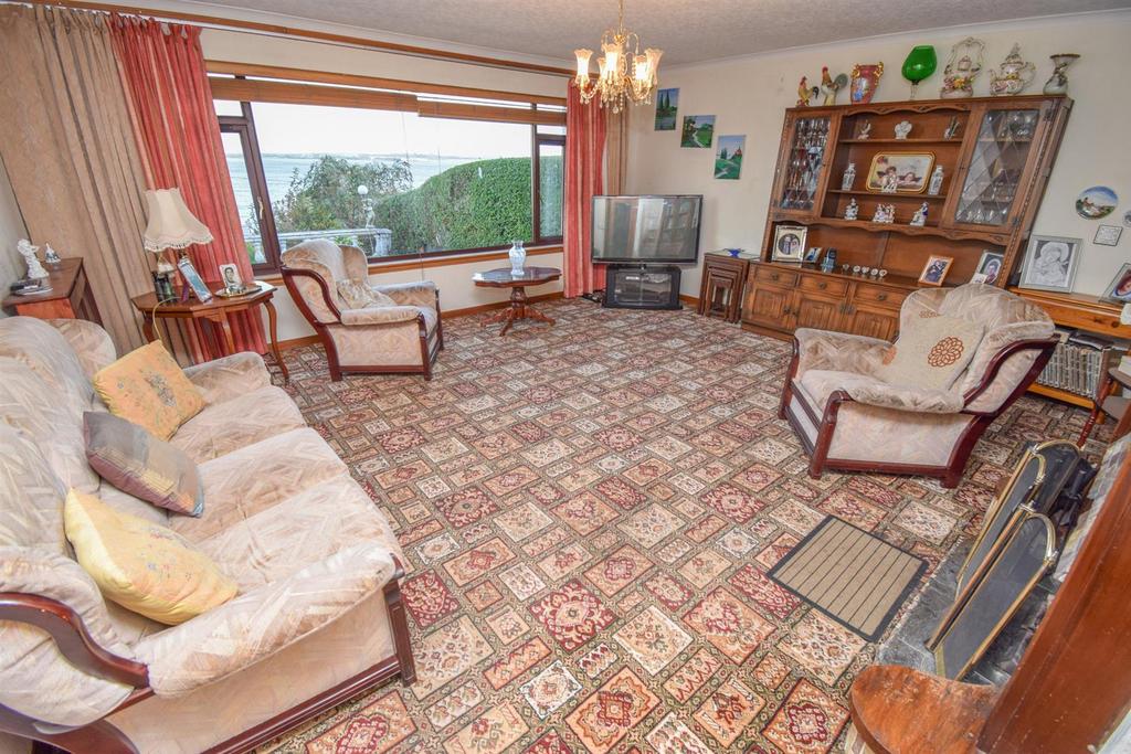 LOUNGE-2..jpg
