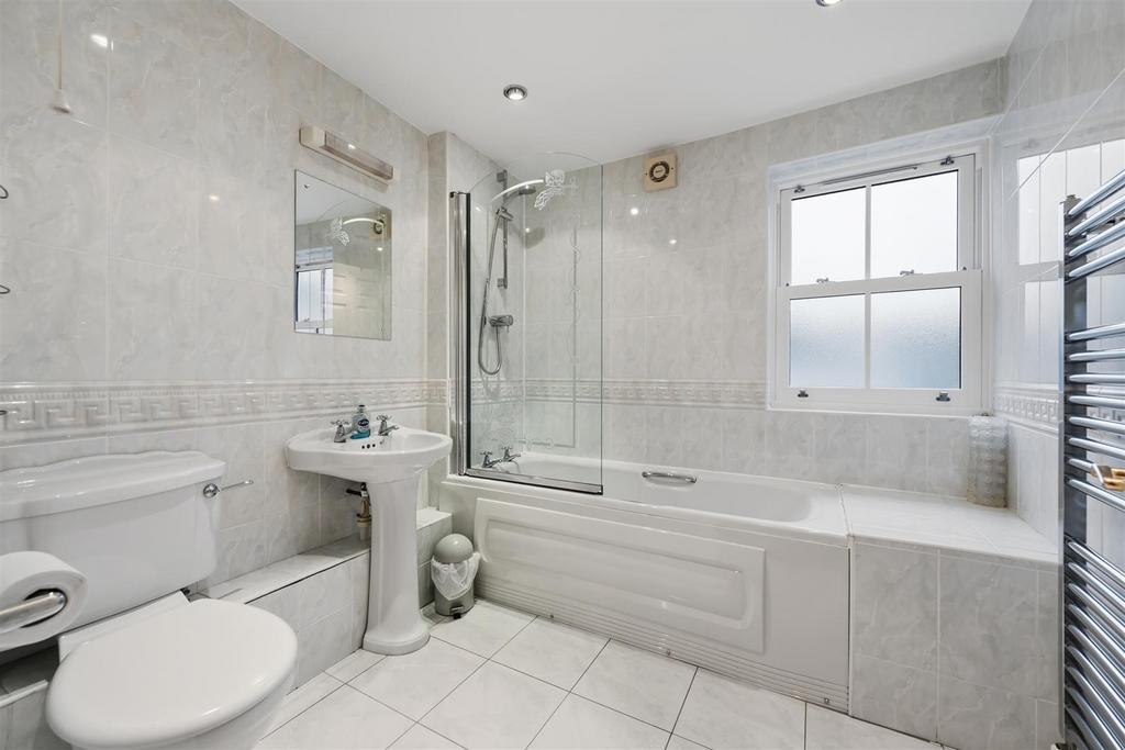Saxton Mee 20 Riverside Crescent 0008.jpg