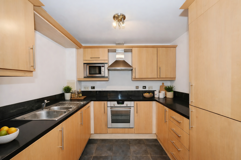 2 bedroom flat for sale, Moore House, London E14
