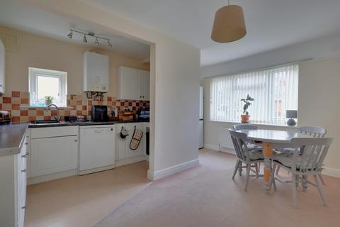 2 bedroom flat for sale, Solent Road, Drayton, Portsmouth