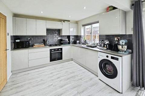 undefined, Willow Close, Charfield, Wotton-Under-Edge