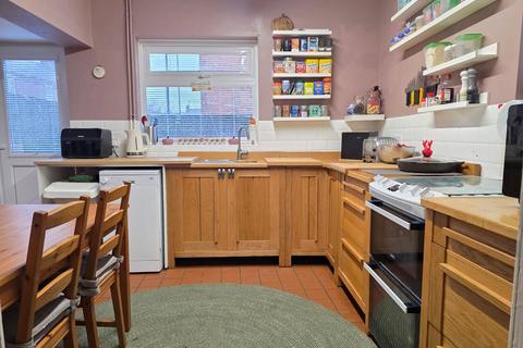 4 bedroom end of terrace house for sale, Cottesmore Avenue, Melton Mowbray, LE13